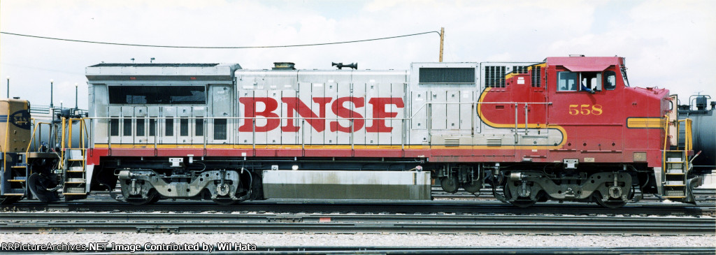 BNSF B40-8W 558